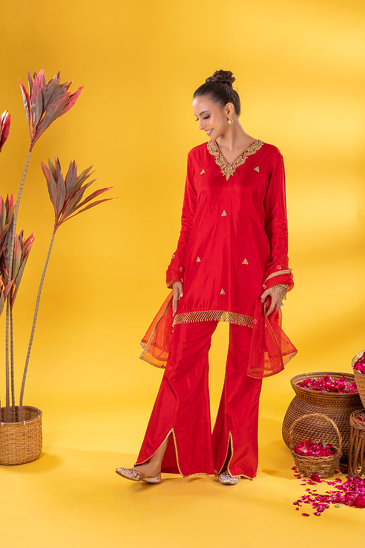 Red	Zardosi Butta	Silk	Kurta Set With Dupatta